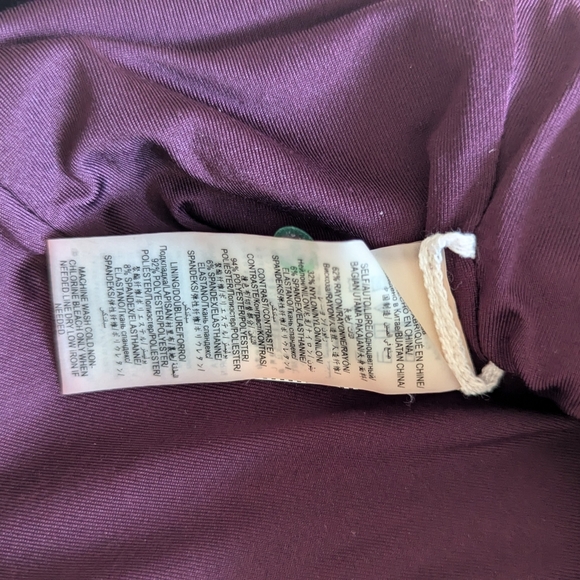 BcbgMaxAzria peplum top - Picture 5 of 6